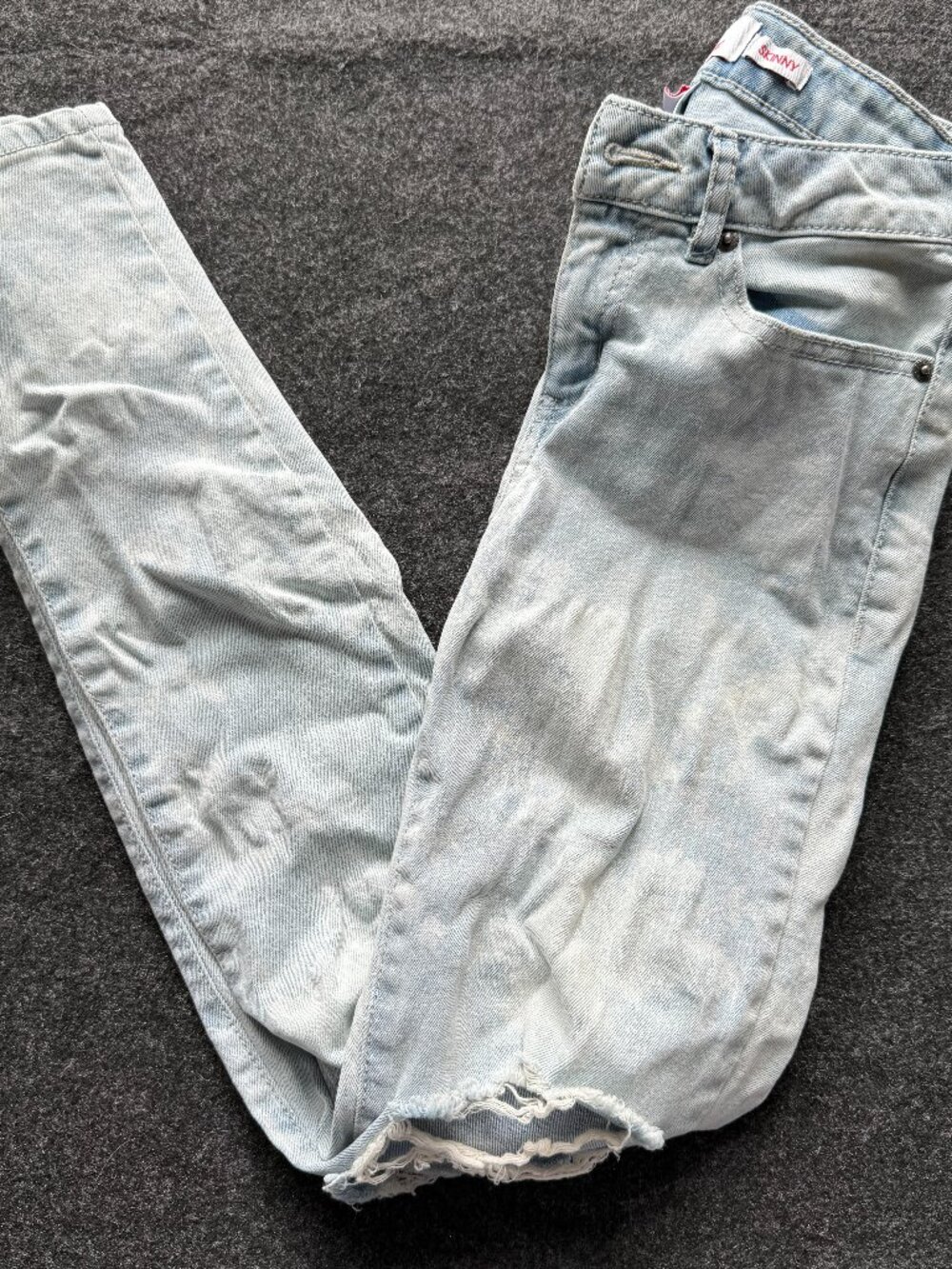 Bongo Light Wash Distressed Floral Skinny Jeans Size 2